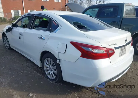 2018 Nissan Altima 2.5 S z USA, uszkodzony, nr VIN 1N4AL3AP9JC260637